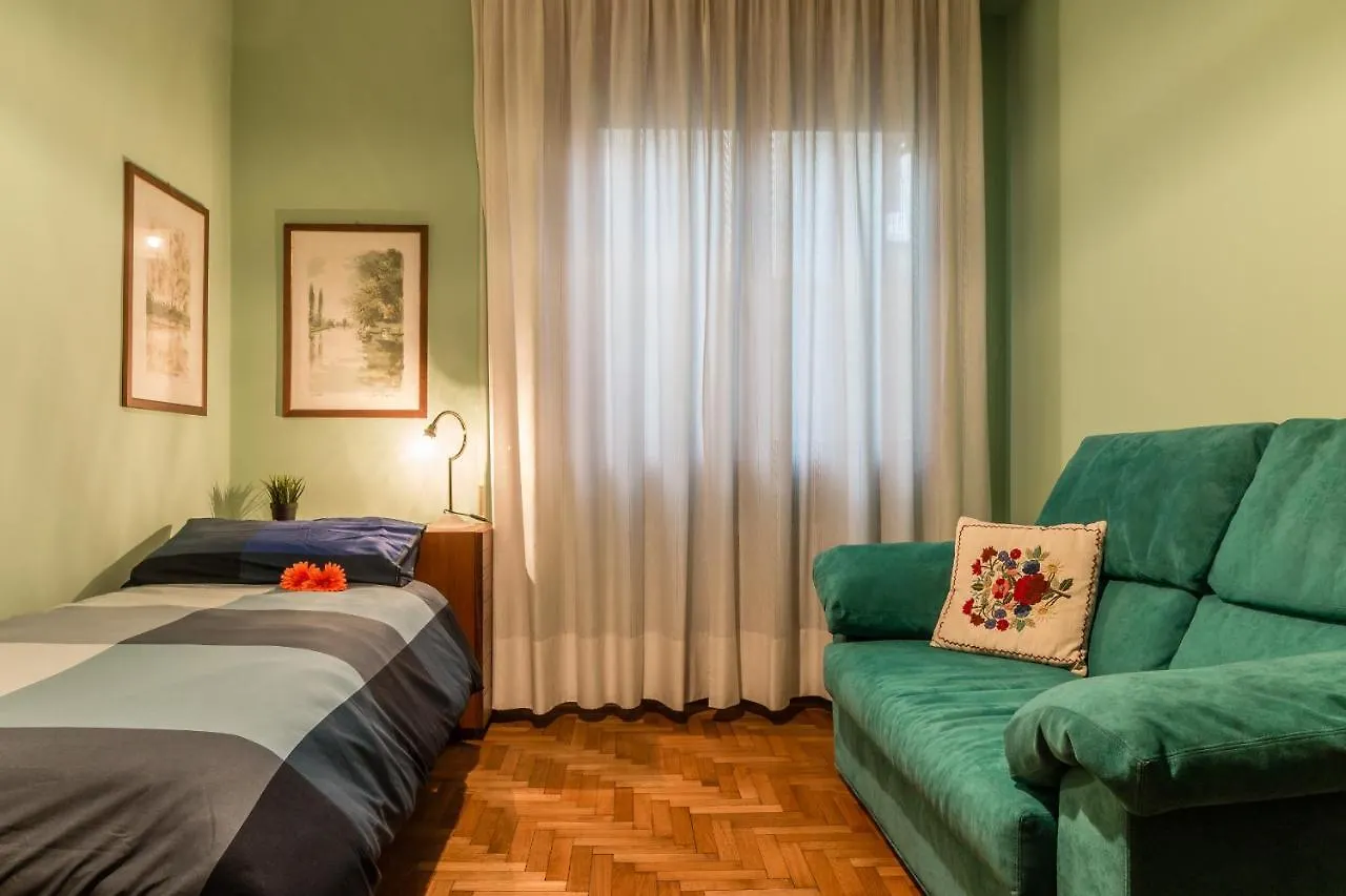 Colours And Notes Central Padova Apartment